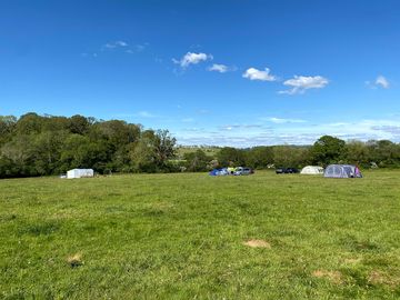 Big field for tents (added by visitor 08 jun 2021)