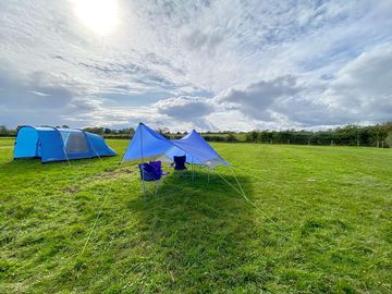 Tent and communal sheltered area (added by manager 31 oct 2023)