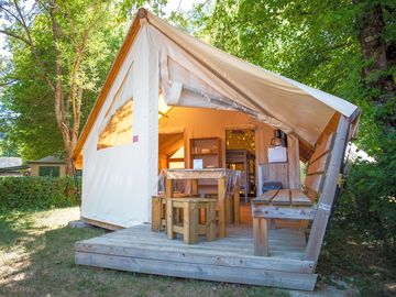 Five-person safari tent