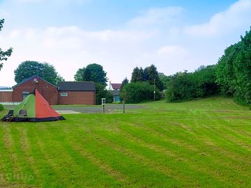 This is a bit of the grassed area where tents can be pitched (added by manager 11 sep 2013)