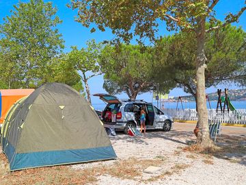 Seaside pitch with tent