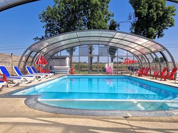 Piscine couverte et chauffée camping le clos de balleroy