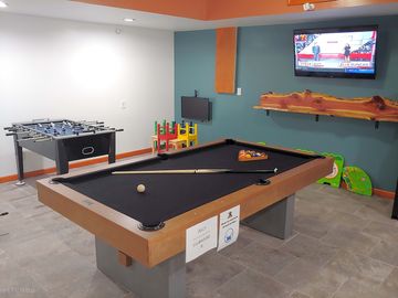 Free game room
