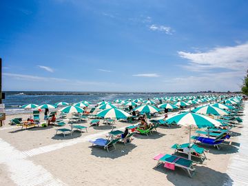 Serviced beach