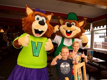 Join vinnie and violet for family days disco dancing, games and photos