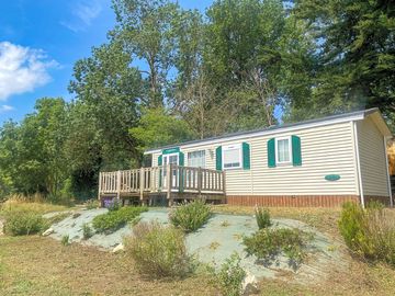 Exterior of the two-bedroom caravan (added by manager 01 aug 2023)