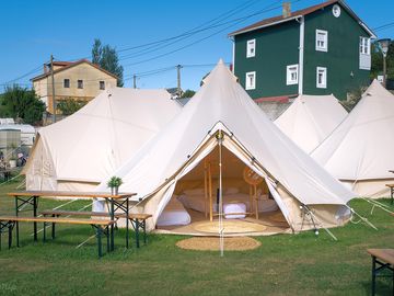 Bell tent (added by manager 18 jan 2024)