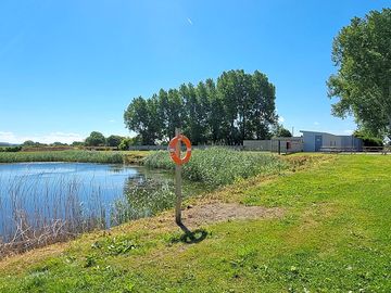 A view of the lake (added by manager 08 jul 2022)