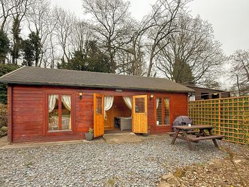 External view of the log cabin