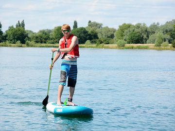 Paddleboarding on the lake (added by manager 14 aug 2023)