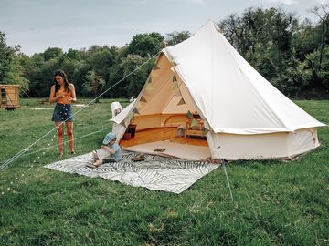 Bell tent set up