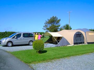 Pitches make the most of sunshine