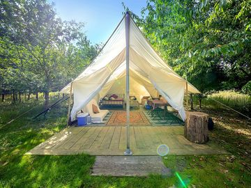 Safari tent