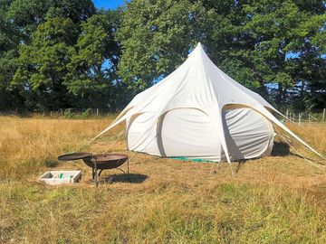 Daisy bell tent (added by manager 25 may 2023)