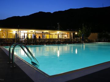 Evening at the pool (added by manager 19 jul 2018)