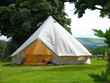 Bell tent exterior (added by manager 06 may 2024)