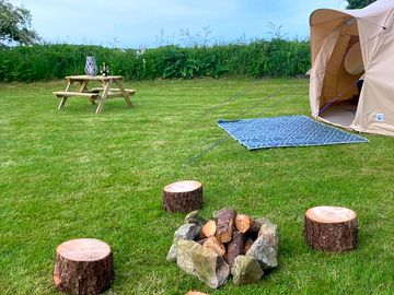 Tent, firepit and picnic table (added by manager 14 jun 2023)