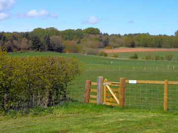 Field gate (added by manager 13 may 2019)