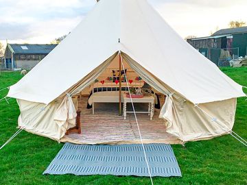 The bell tent (added by manager 15 aug 2023)