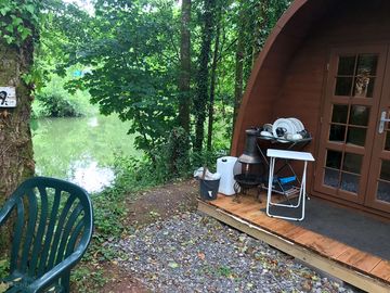 Lakeside pod (added by manager 02 jul 2023)