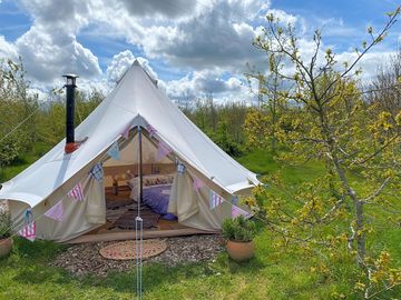 Strawberry bell tent (added by visitor 28 may 2021)