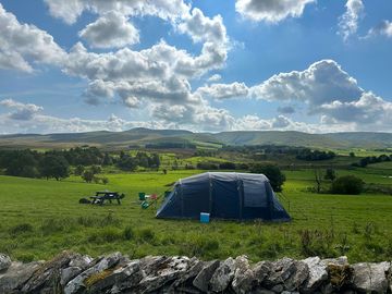 Campers having stunning views of the howgill fells (added by manager 02 sep 2023)