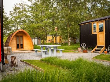 Hut and pod