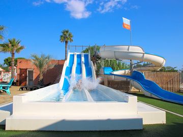 Water slides (added by manager 23 nov 2022)