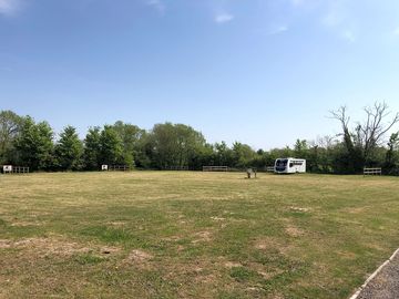 Spacious pitches with trees all around (added by manager 29 apr 2020)