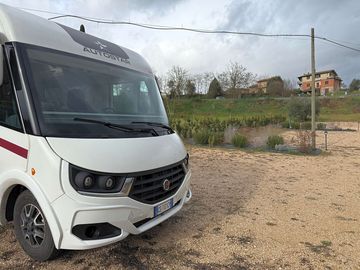 Camper parcheggiato nella nostra area sosta attrezzata / agricampeggio.