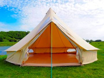 Bell tent (added by manager 22 nov 2021)