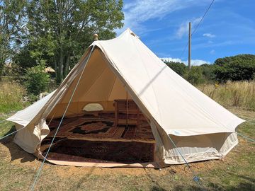 Bell tent exterior (added by manager 19 aug 2022)