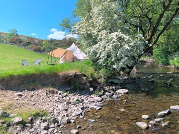 Fabulous location, kitted out with a king size bed - 2 additional camp beds available by request