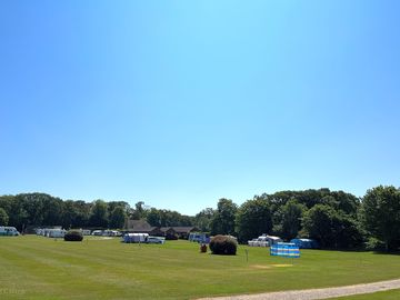 Tent and trailer tent pitches