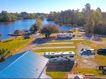 Waterfront, rv park, resort, fishing, vacation (added by manager 10 may 2023)