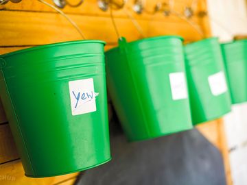 Guest welcome buckets