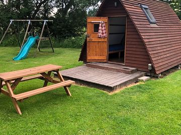 Wigwam with picnic table (added by manager 25 jan 2024)