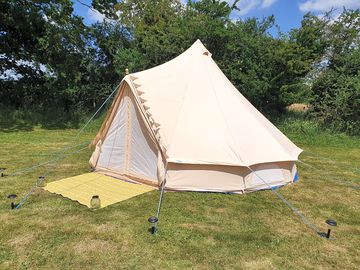 Bell tent (added by manager 17 feb 2023)