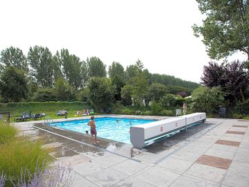Outdoor pool (added by manager 28 apr 2022)