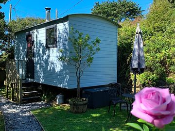 Tides reach, shepherds hut 1
