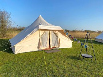 Bell tent (added by manager 26 mar 2022)