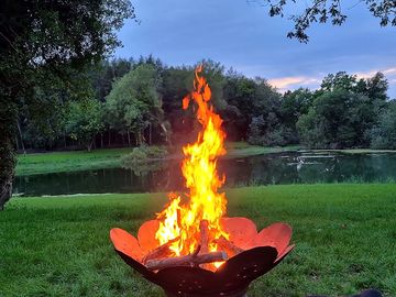 Campfire overlooking the lake, so all can gather around the fire of an evening (added by manager 18 apr 2024)