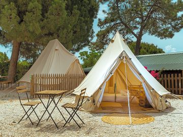 Bell tent with outdoor seating (added by manager 28 dec 2023)