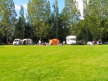 Sunny day at the campsite (added by manager 01 jul 2012)