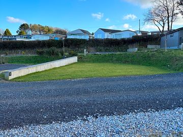 Spacious single grass pitch