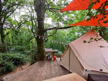 Private space around the tent