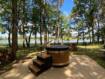 Hot tub available at an extra charge
