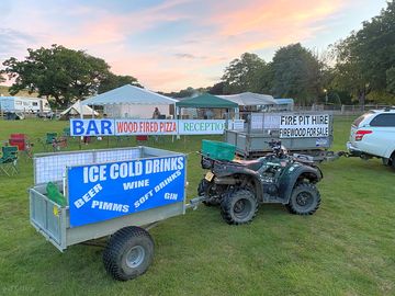 Wood-fired pizza and ice-cold drinks in summer