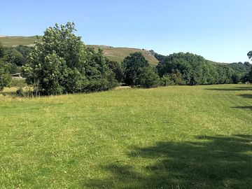 Large field in the middle of the yorkshire dales