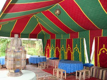 Gather for shows and talks in the caïdale tent (added by manager 09 nov 2017)